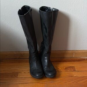 Black Women's Knee-High Boots